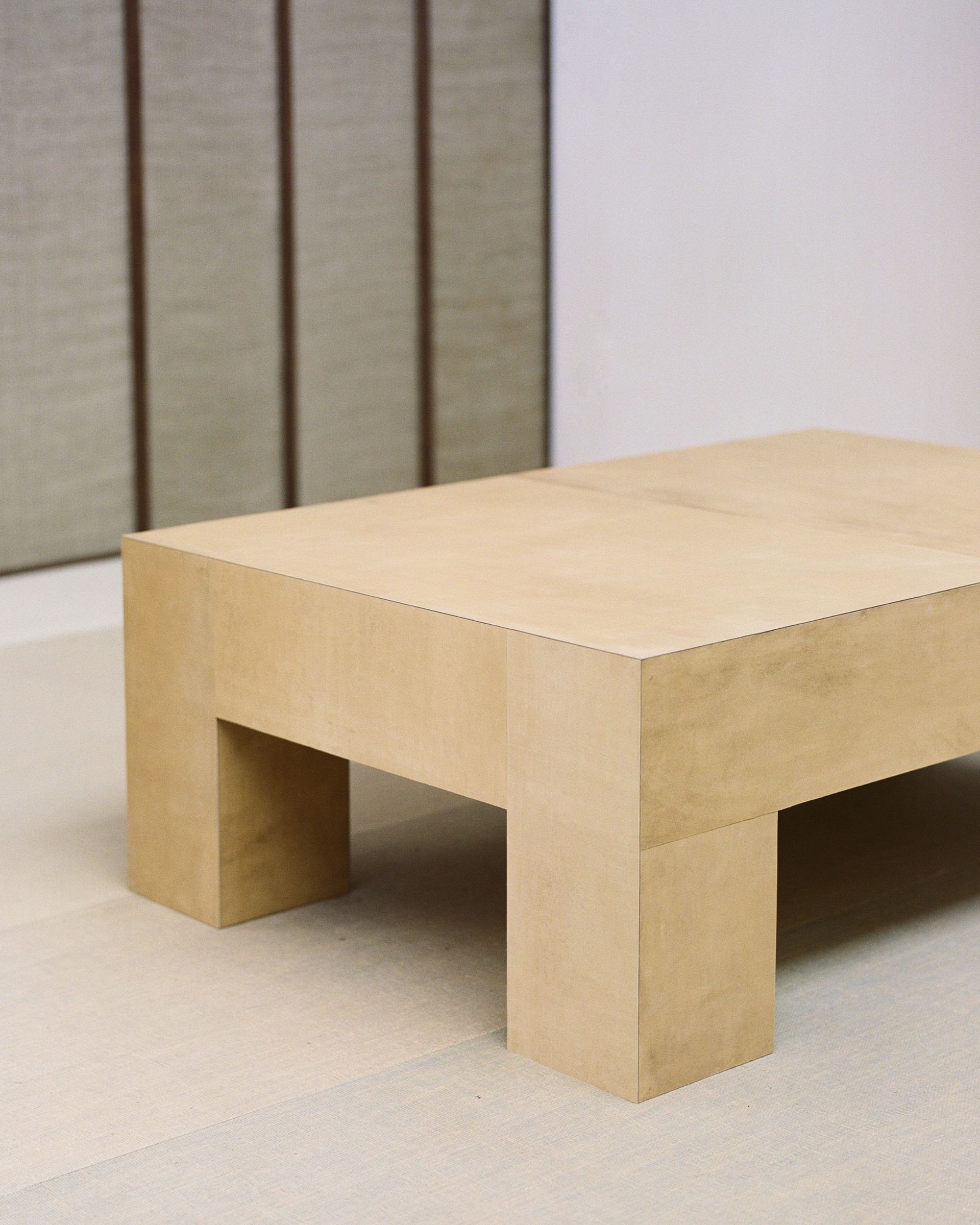 Pauline Esparon LEOME TABLE