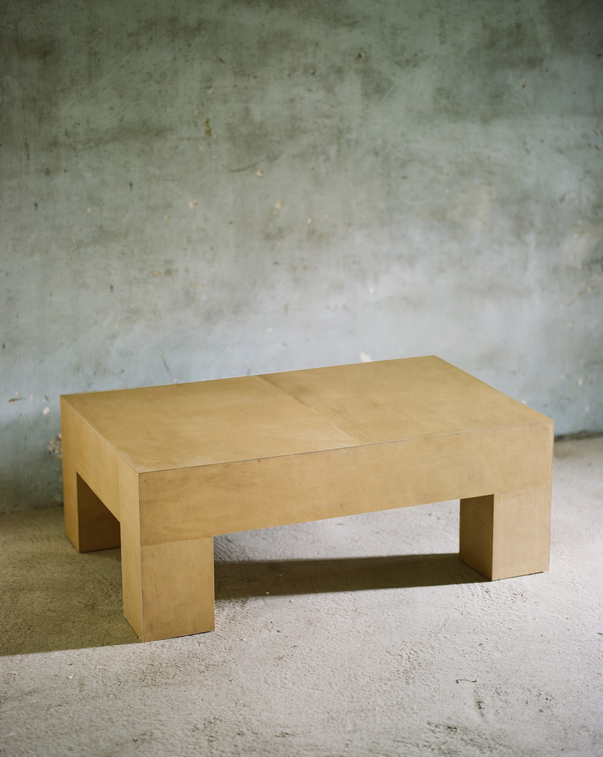 Pauline Esparon LEOME TABLE